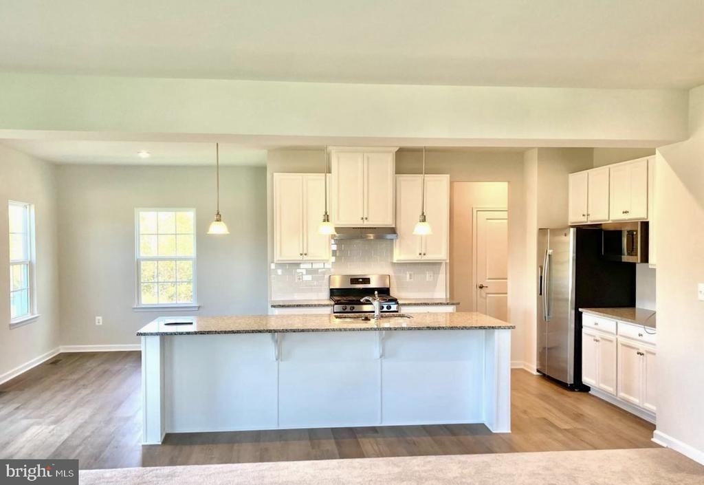 5303 Ivy Hill Dr - Photo 4 of 15