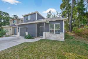 featured image of 804 Pearl River Dr
