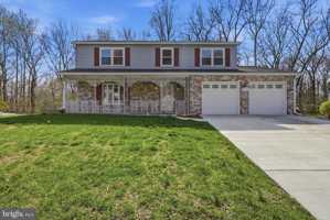 featured image of 817 Falcon Dr