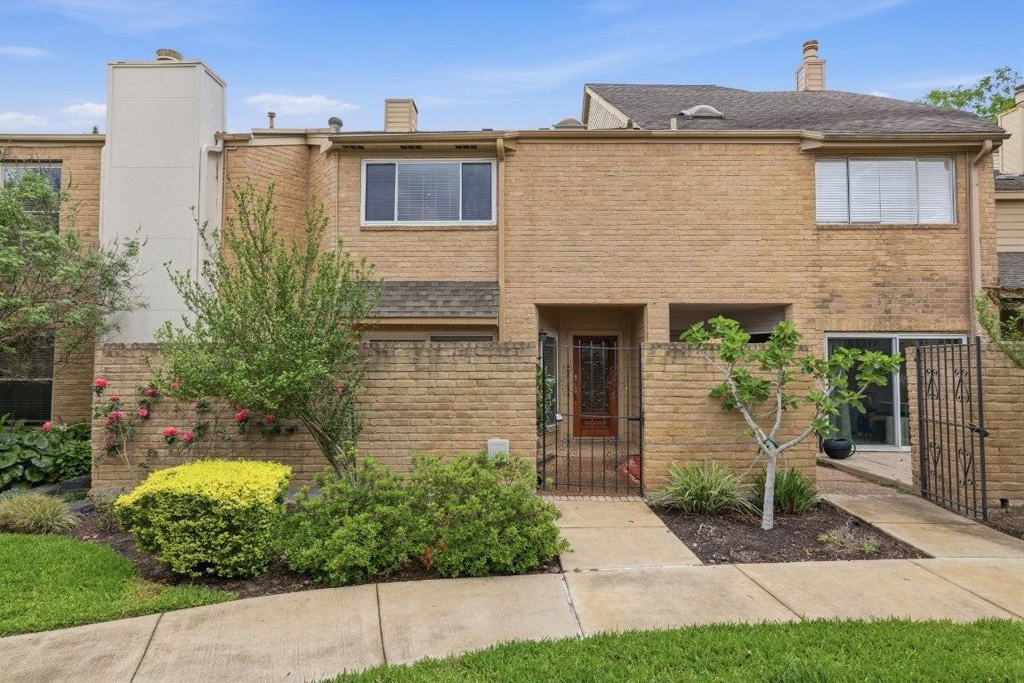 12625 Memorial Dr - Photo 2 of 27