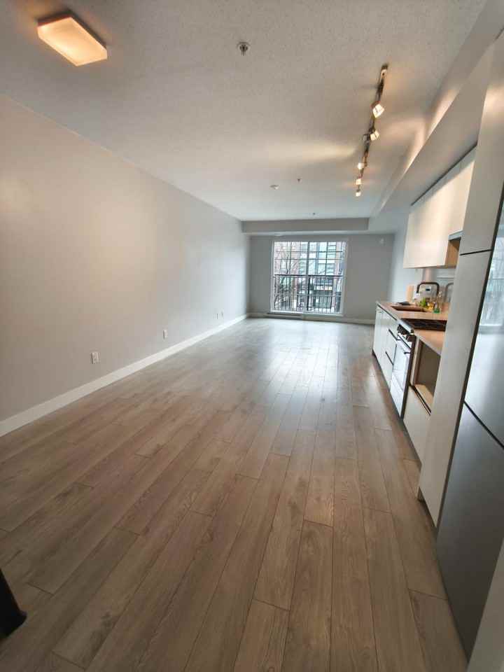 2141 Hastings St E - Photo 3 of 5