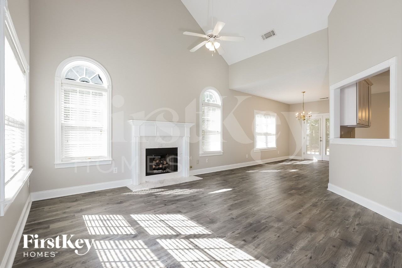 239 James Allen Pl - Photo 2 of 15