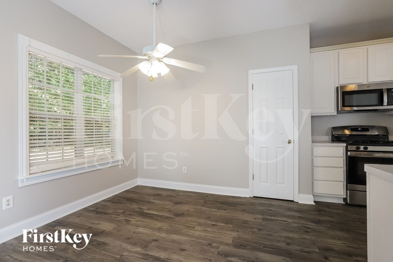 239 James Allen Pl - Photo 6 of 15