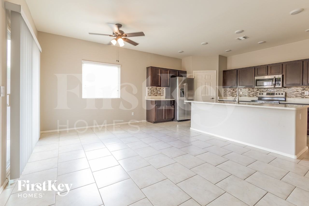 12386 W Reyher Farms Loop - Photo 3 of 15