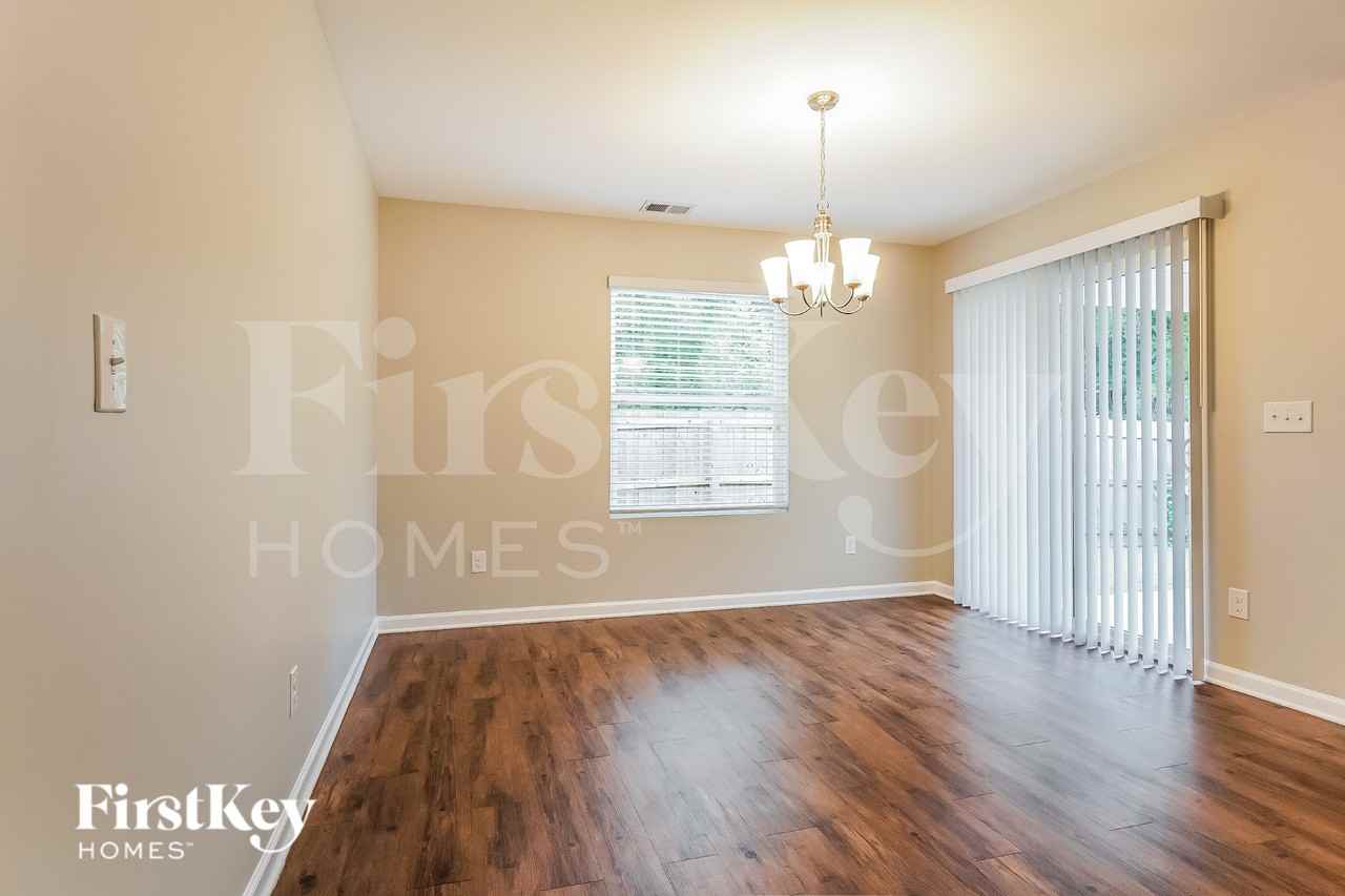 549 Waterstone Dr - Photo 5 of 15