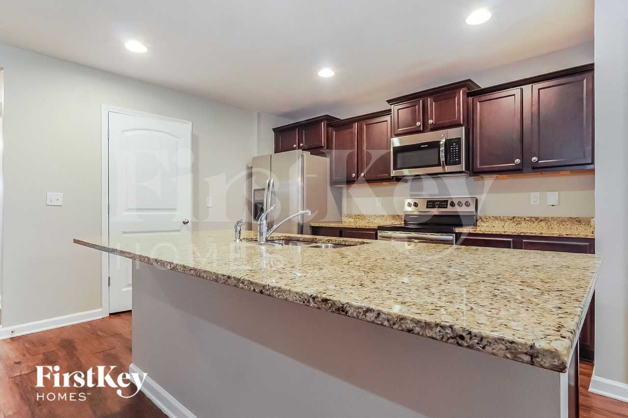 549 Waterstone Dr - Photo 6 of 15