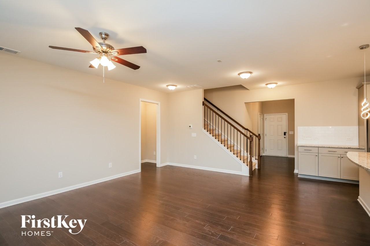 6040 Wheeler Ridge Rd - Photo 2 of 15