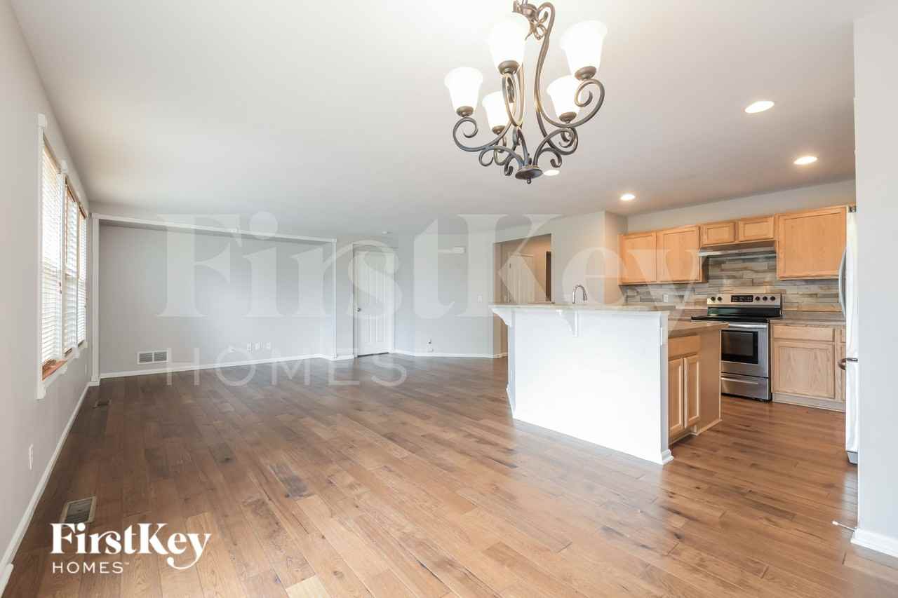 800 Lonewolf Cir - Photo 6 of 16