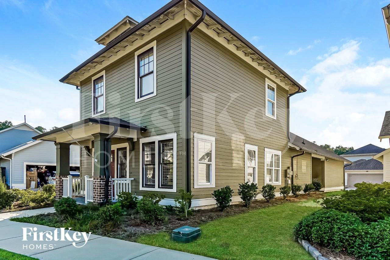 3253 Sawyer Dr - Photo 2 of 15