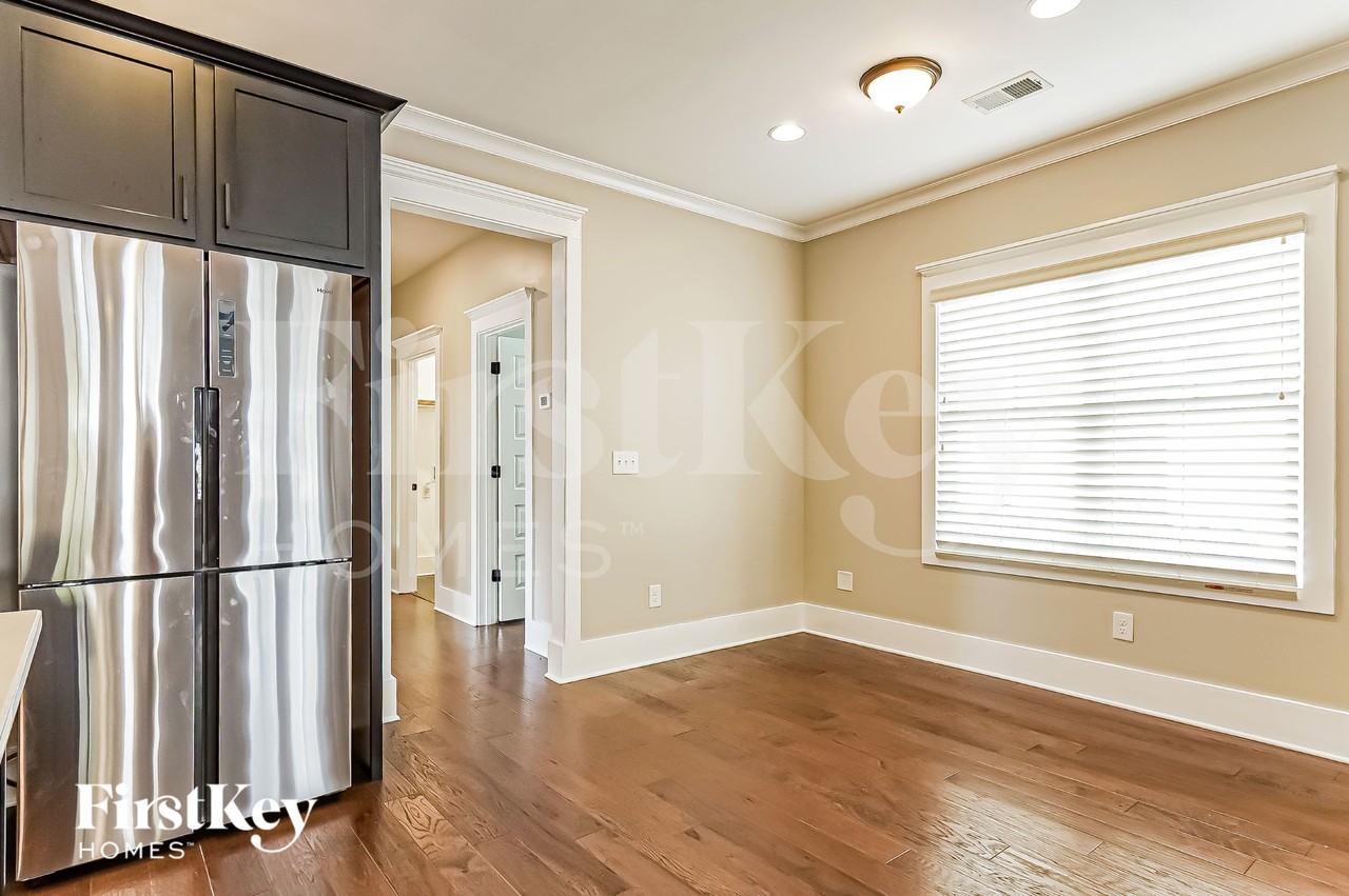 3253 Sawyer Dr - Photo 6 of 15