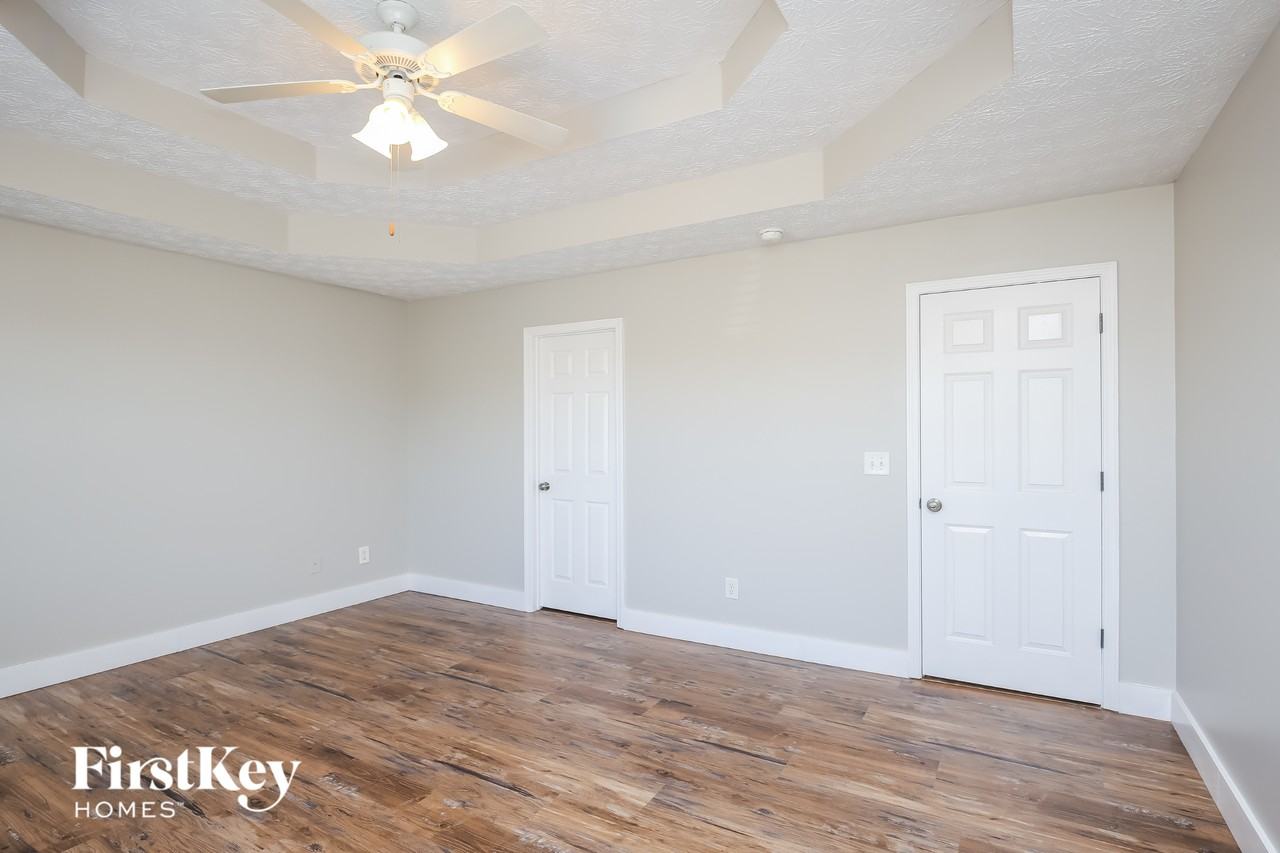 4501 Waterman Dr - Photo 6 of 15