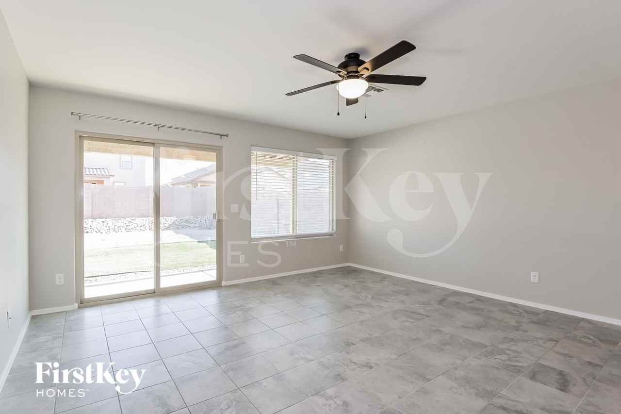 11562 W Oilseed Dr - Photo 2 of 15