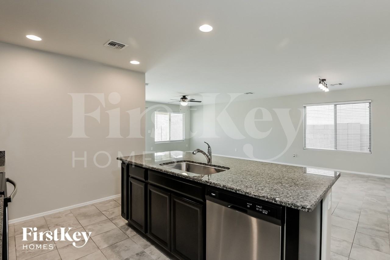 11562 W Oilseed Dr - Photo 5 of 15