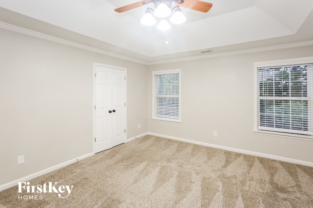 8802 Glenover Cir - Photo 7 of 15