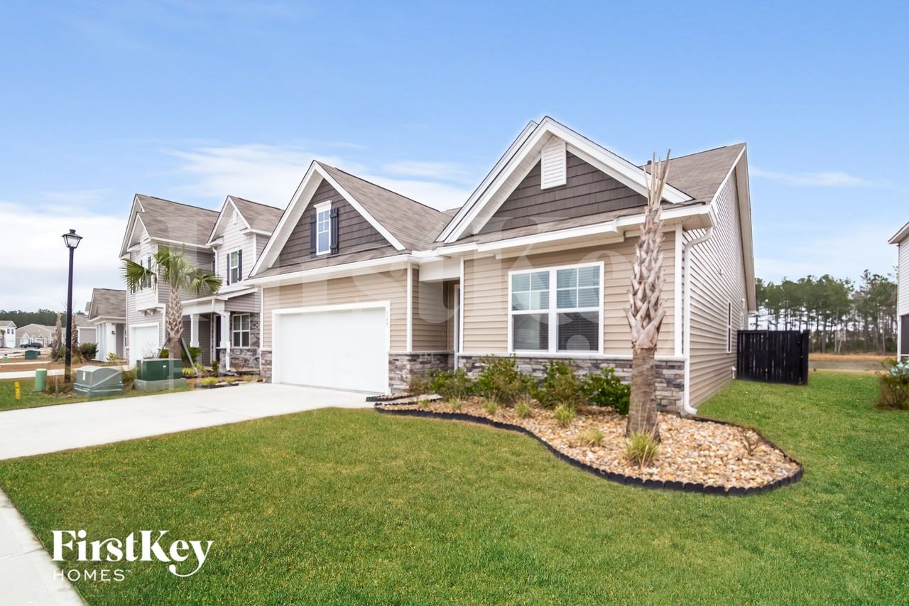 169 Greenwich Dr - Photo 2 of 15