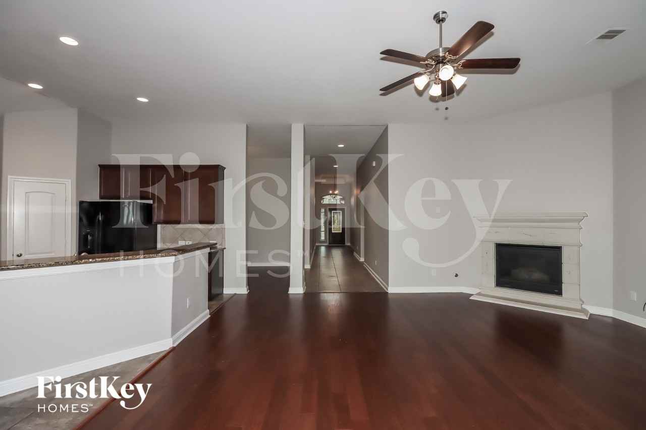 15007 Appian Oak St - Photo 3 of 15