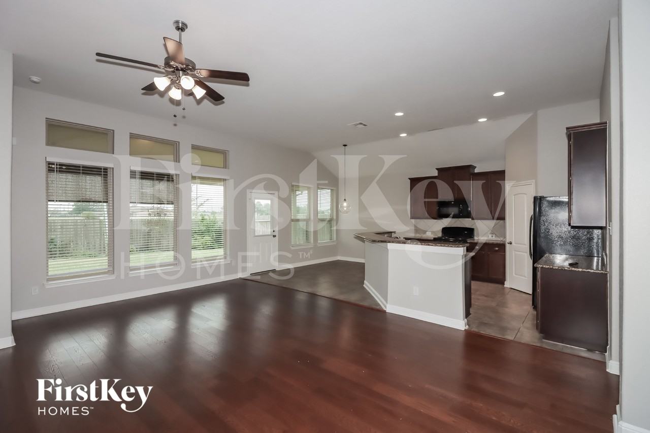 15007 Appian Oak St - Photo 4 of 15