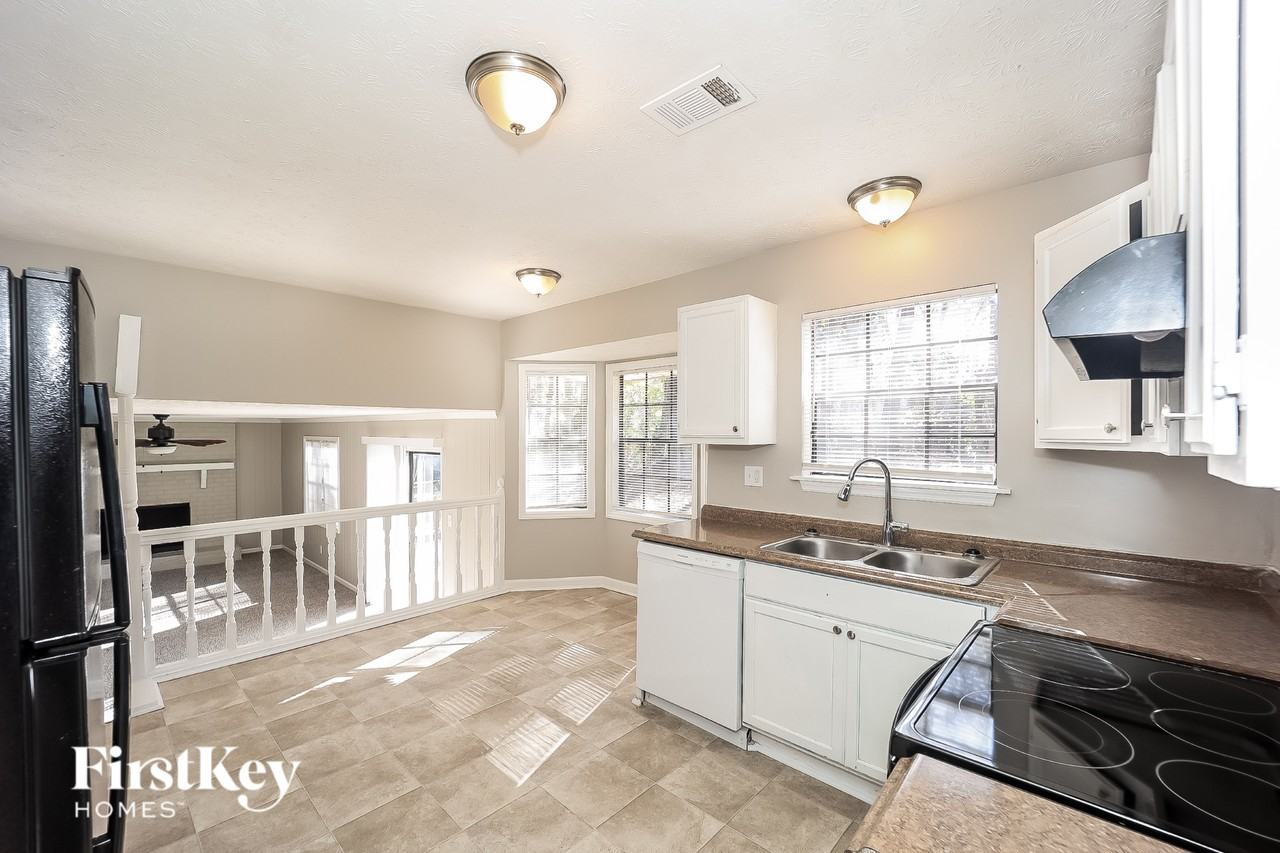 1292 Brookvale Dr - Photo 5 of 16