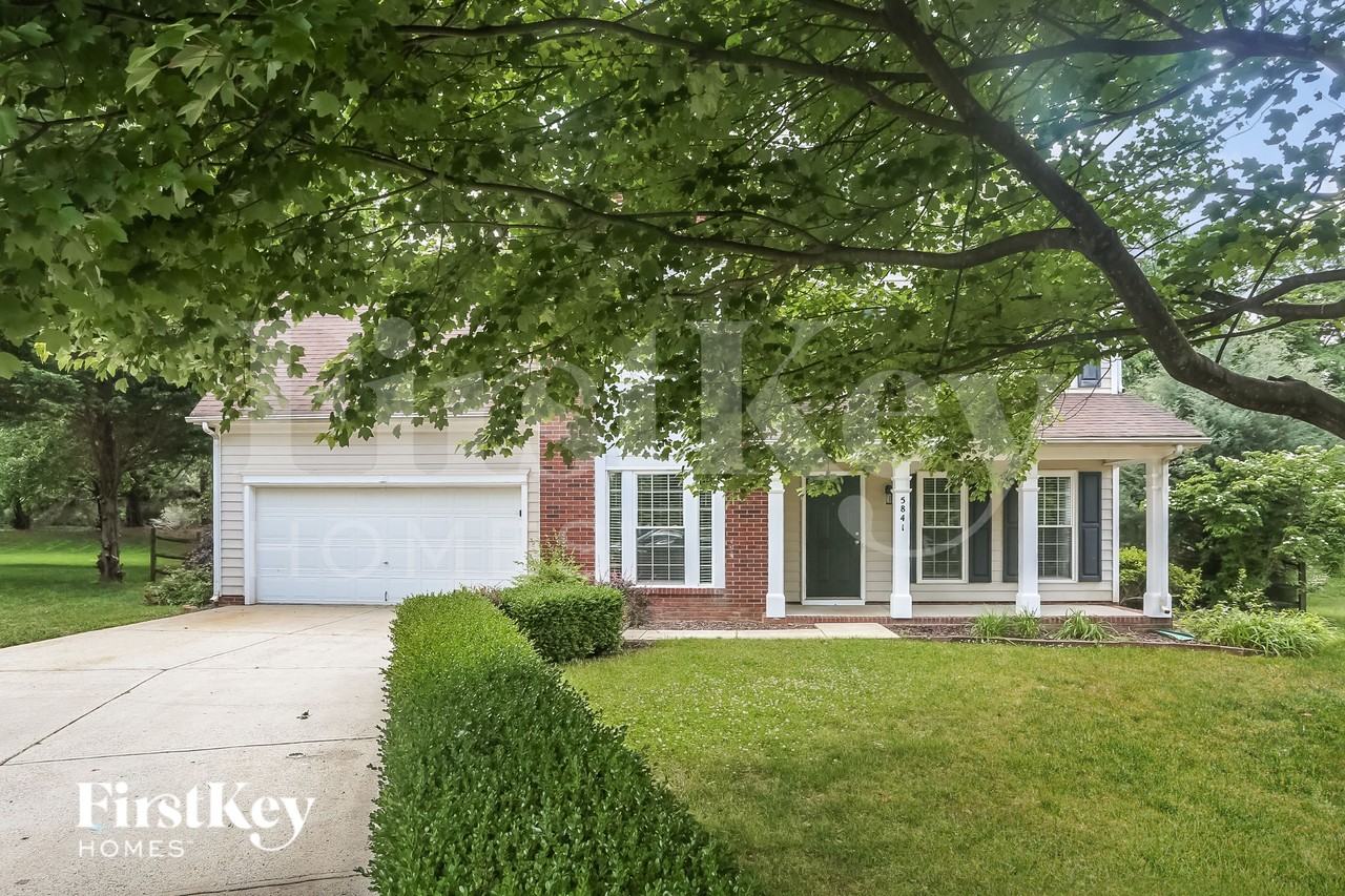 5841 Branthurst Dr - Photo 3 of 16