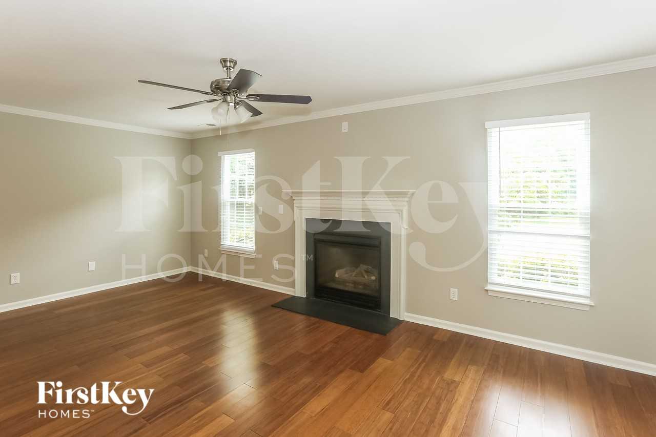 5841 Branthurst Dr - Photo 6 of 16