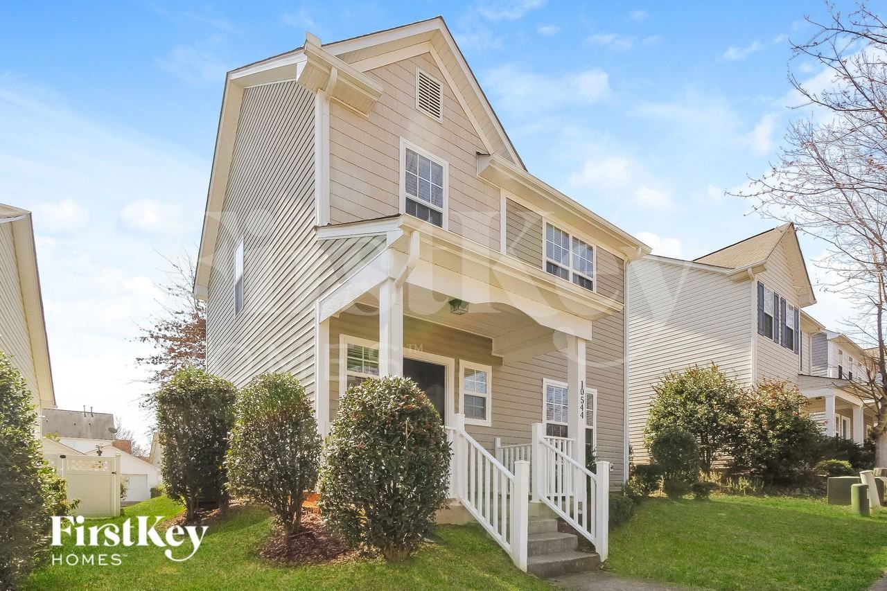 10544 Meadow Crossing Ln - Photo 3 of 15