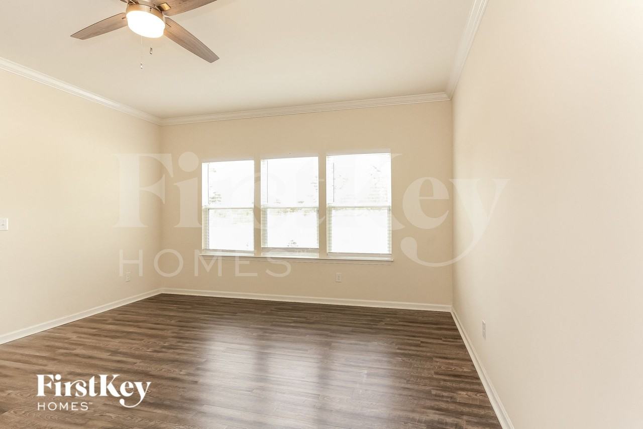 217 Fesperman Cir - Photo 4 of 15