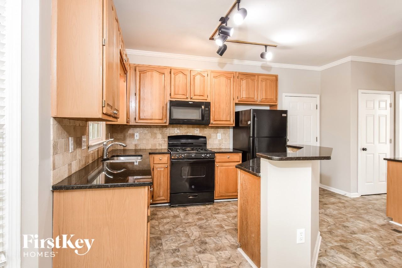 981 Brookton Sq - Photo 5 of 16