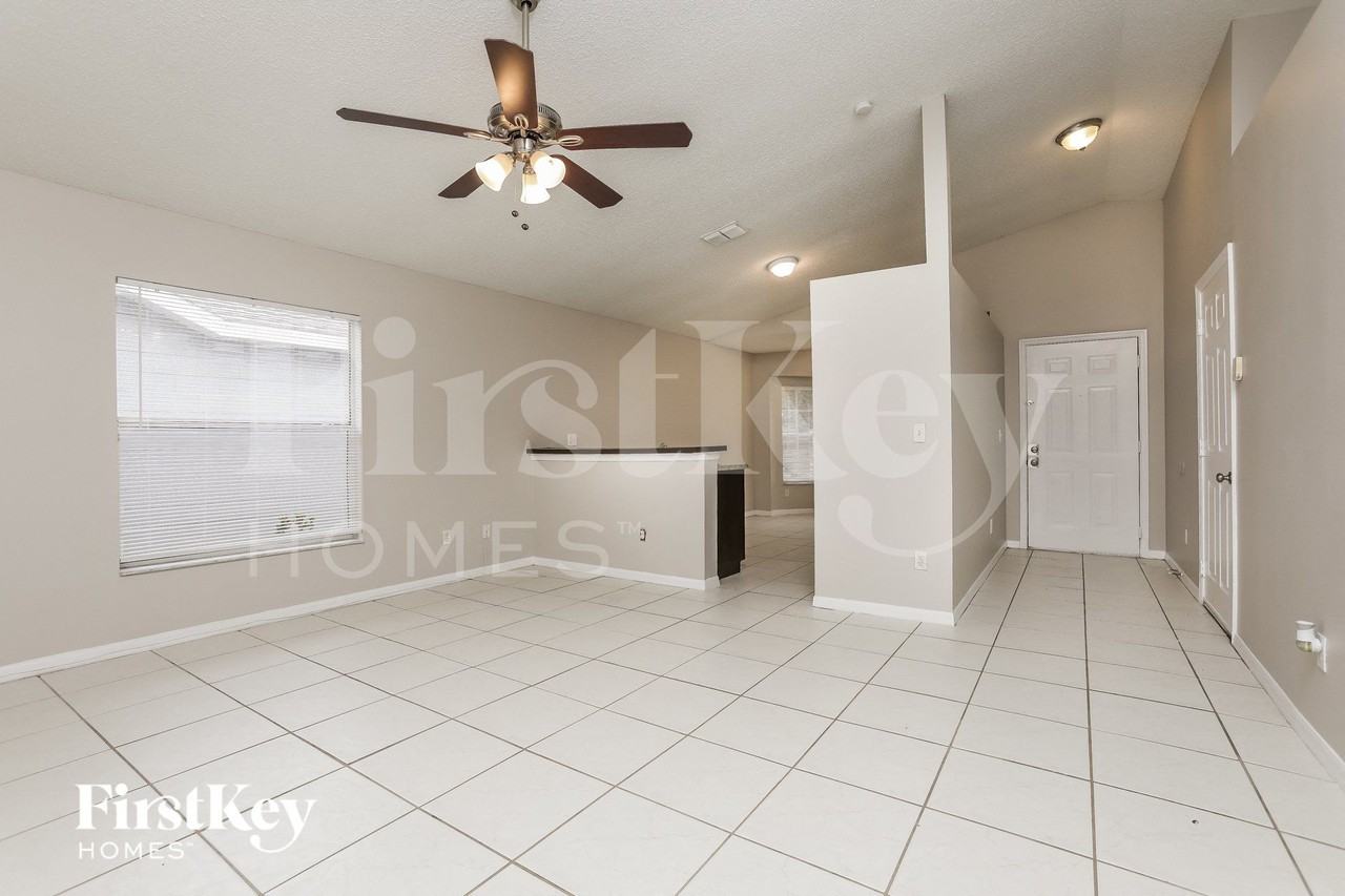 7466 Groveoak Dr - Photo 4 of 15