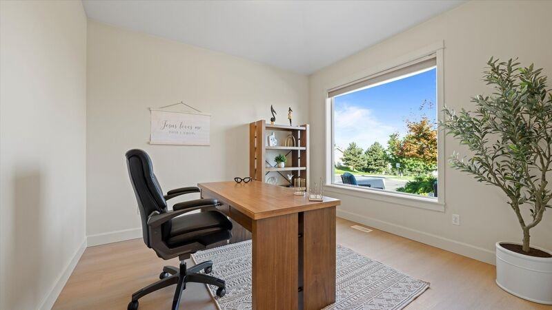 8731 W Skagit Ave - Photo 4 of 38