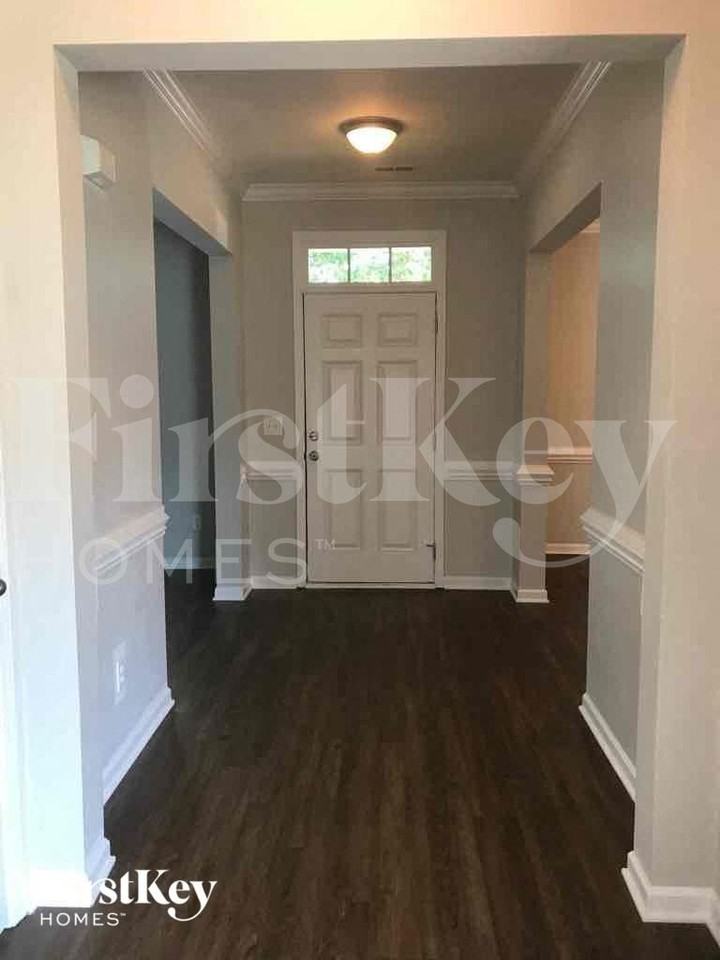 4204 Laurel Ridge Cir - Photo 2 of 15