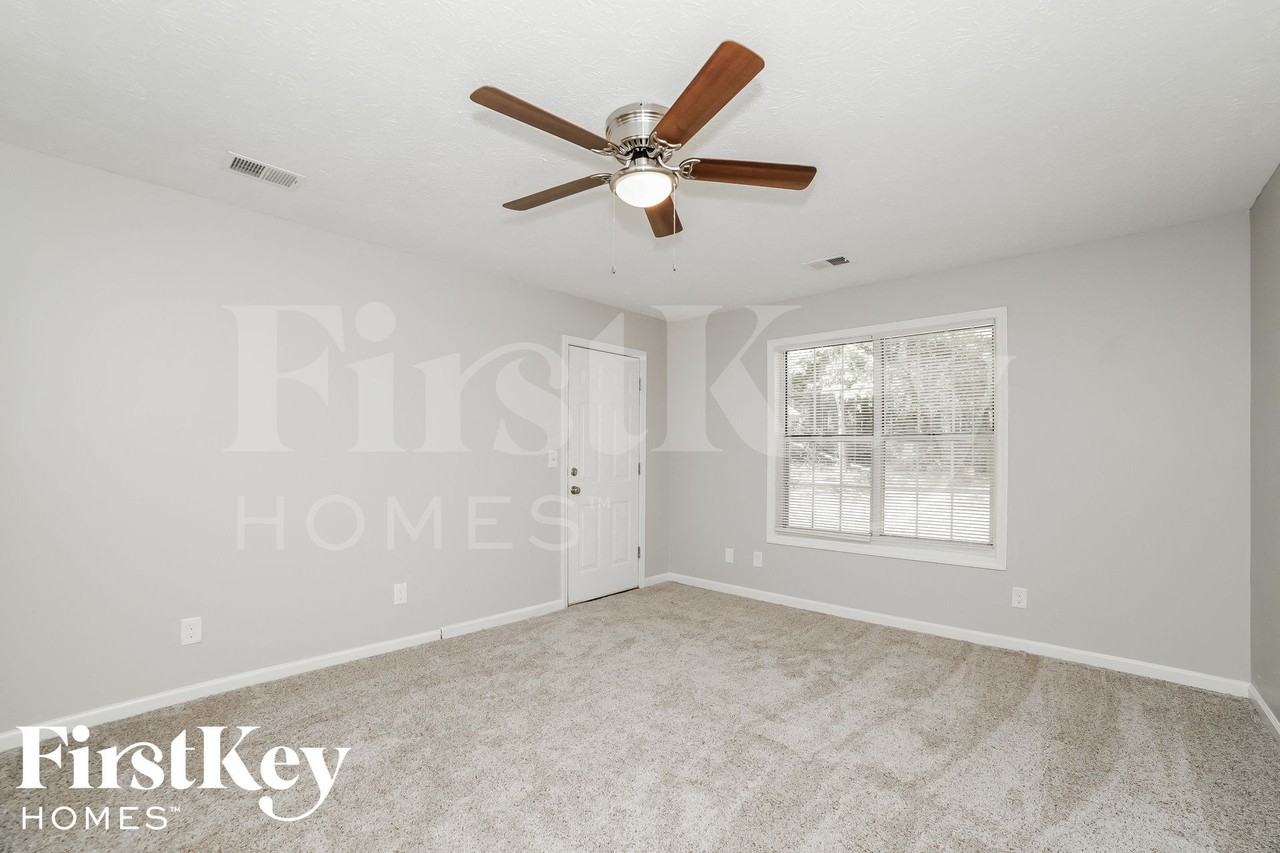 3902 Viola Ct - Photo 6 of 15