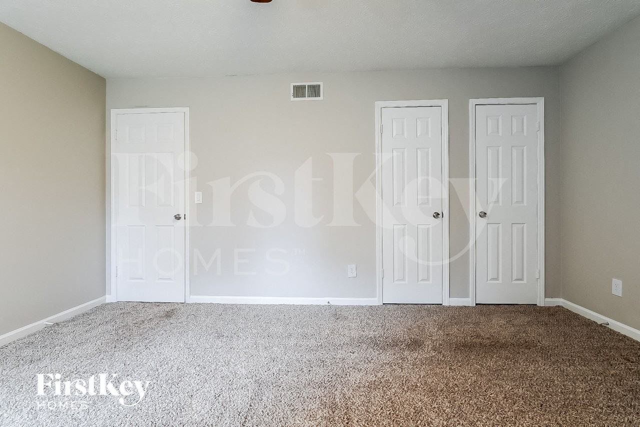 2592 Chippewa Ct - Photo 5 of 15