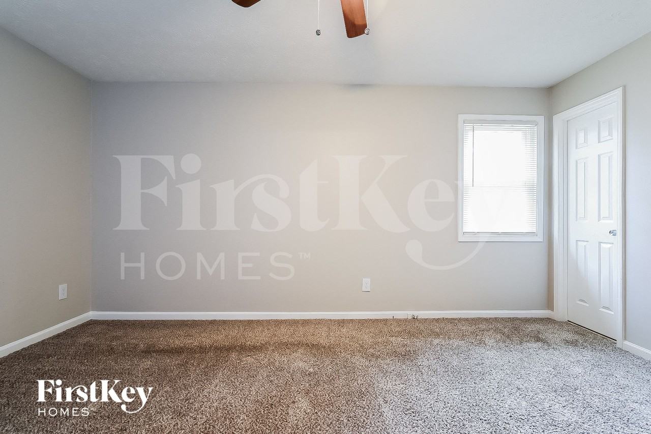 2592 Chippewa Ct - Photo 6 of 15