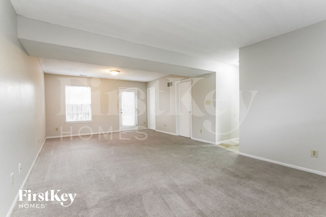 1524 Blue Brook Way - Photo 6 of 16