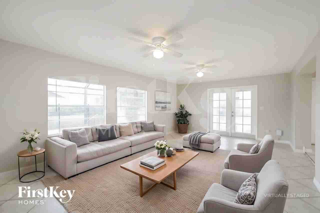1505 Ne 10th Ln - Photo 5 of 19