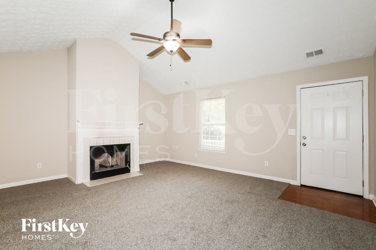 130 Macadamia Ct - Photo 2 of 15