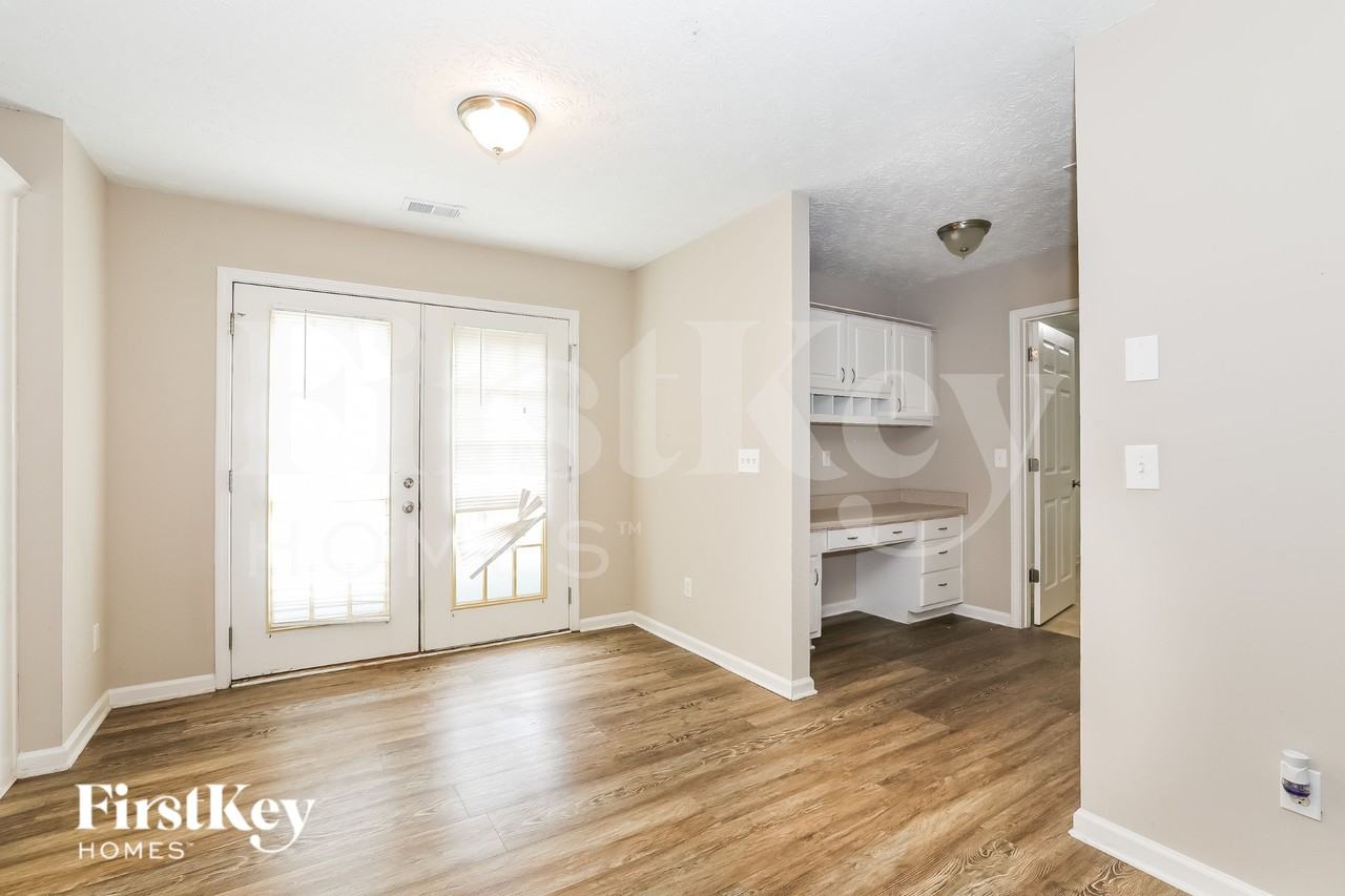 130 Macadamia Ct - Photo 4 of 15