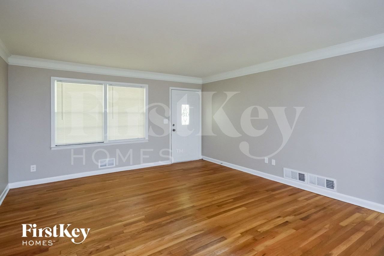1175 Milstead Ave Ne - Photo 2 of 15