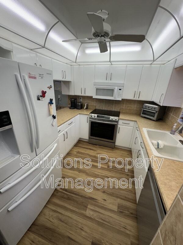 100 Canebreakers Dr #107 - Photo 3 of 27