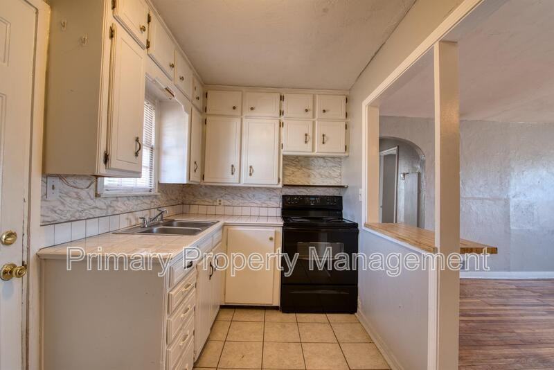 4600 N Hamilton Dr - Photo 2 of 13