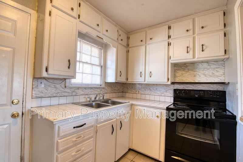 4600 N Hamilton Dr - Photo 3 of 13