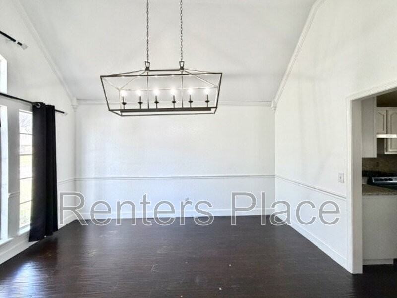 3827 W Canton St - Photo 2 of 23