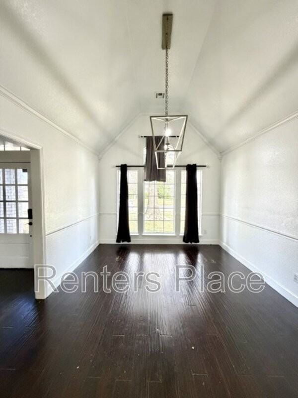 3827 W Canton St - Photo 3 of 23