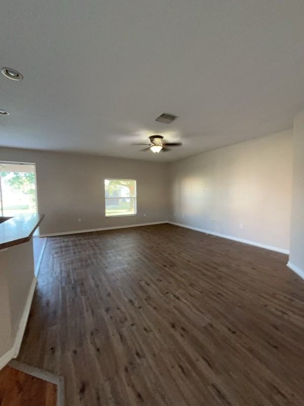 6001 Forest Ridge Ln - Photo 3 of 26