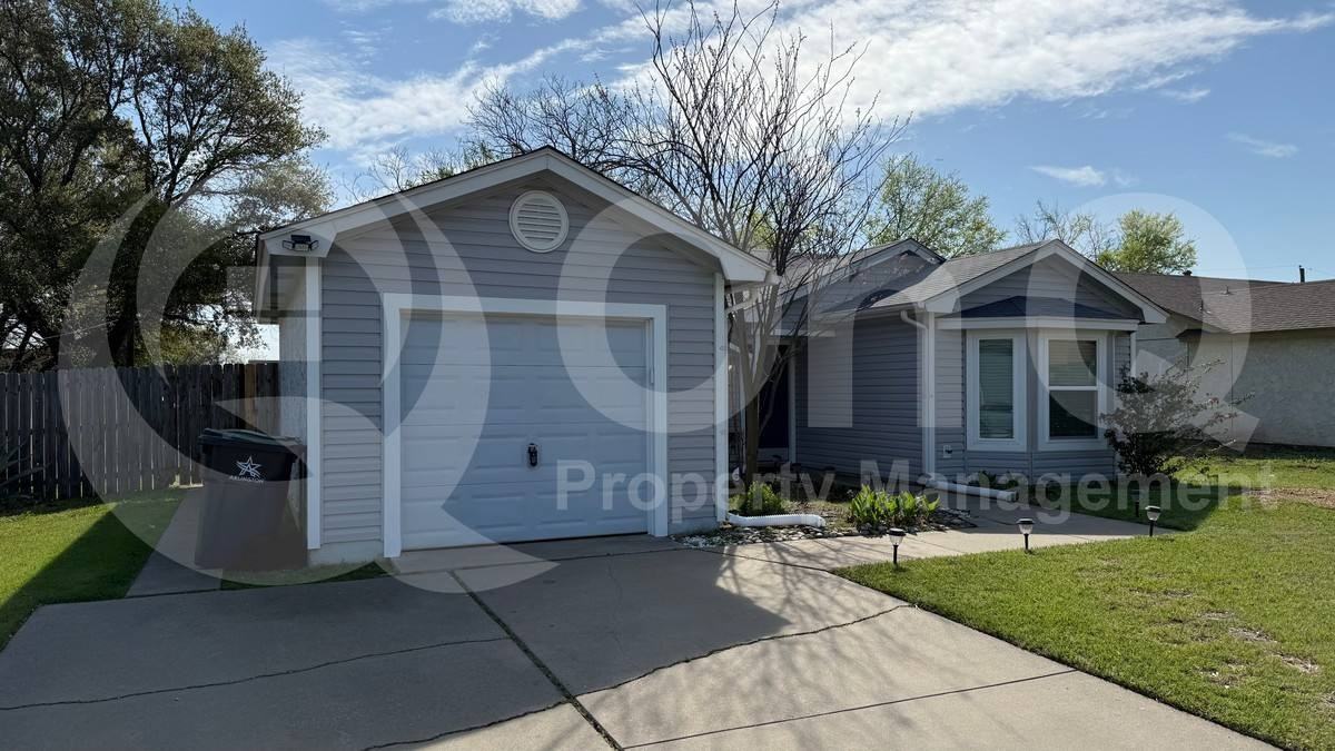 5503 Creek Valley Dr - Photo 2 of 10