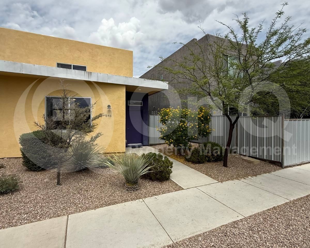 848 E Park Modern Dr - Photo 2 of 10