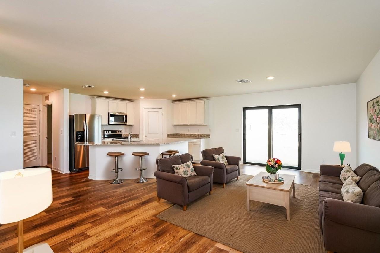 1715 1715 NW 3rd Ave - Photo 2 of 15