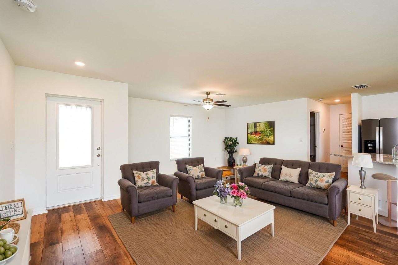 1715 1715 NW 3rd Ave - Photo 3 of 15