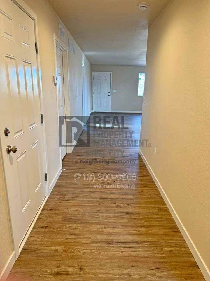 223 W Harmony Dr #A - Photo 2 of 8