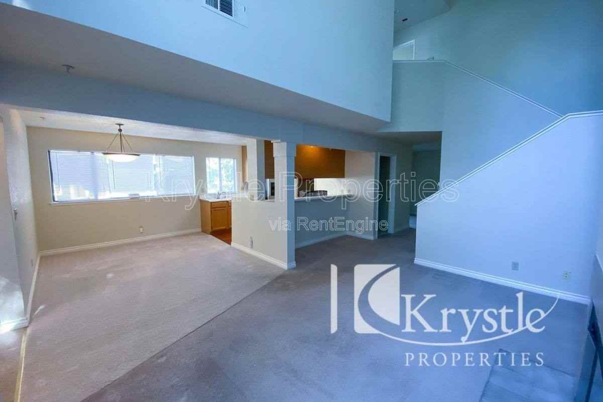206 Sea Crest Cir - Photo 2 of 10